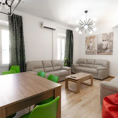 Trastevere Four Seasons Feltre Rome